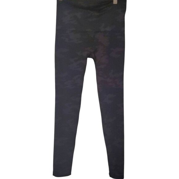 SPANX look at me now black camo size medium - Picture 2 of 3